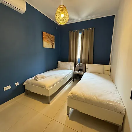 Bayview Seafront 4a San Ġiljan